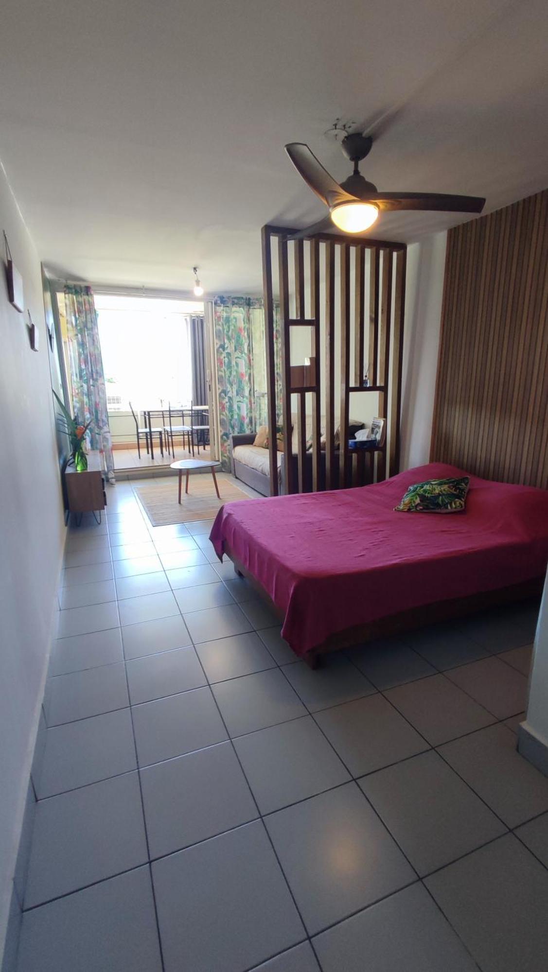 Les Franciseas Apartment Saint-Gilles Les Bains Exterior photo