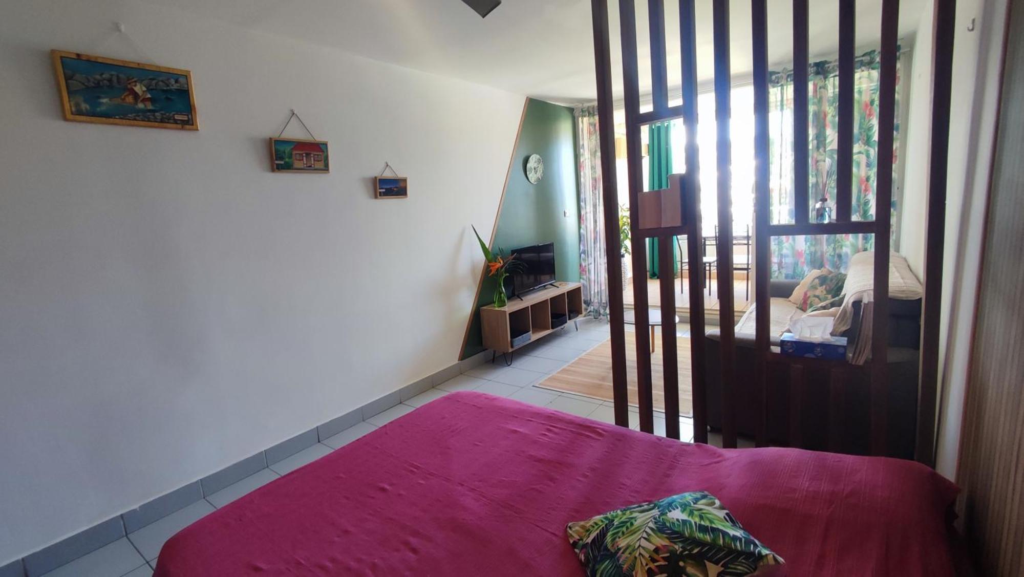 Les Franciseas Apartment Saint-Gilles Les Bains Exterior photo